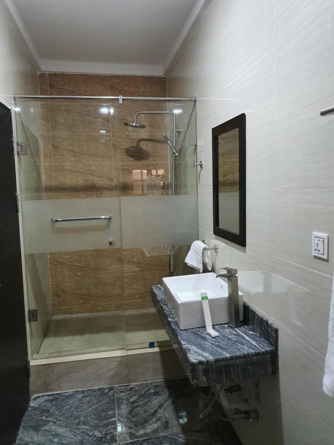 Residency Hotel Lagos Airport Bagian luar foto